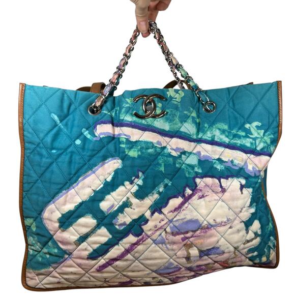 CHANEL Handbags - Chanel Watercolor Vintage Bag Graffiiti Tote Rare 2011 Shoulder Purse Rare CC